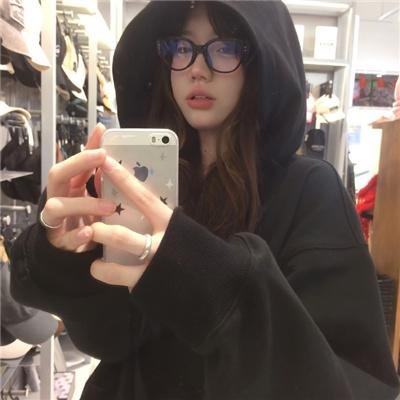 小雁与吴爱丽